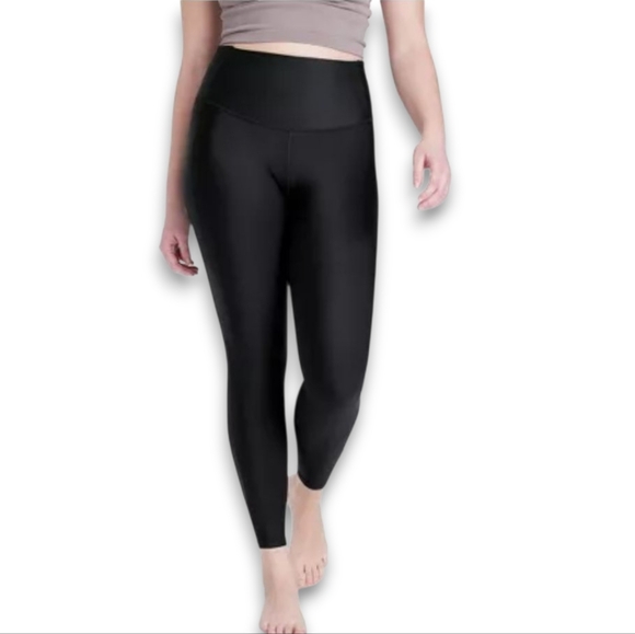 Effortless Support 7/8 Pocketed Leggings - Picture 1 of 12